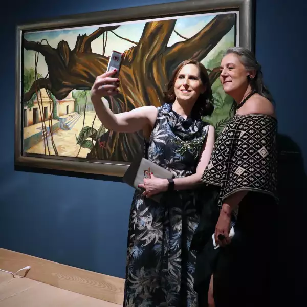 GALA MUSEO KALUZ POR DIOR