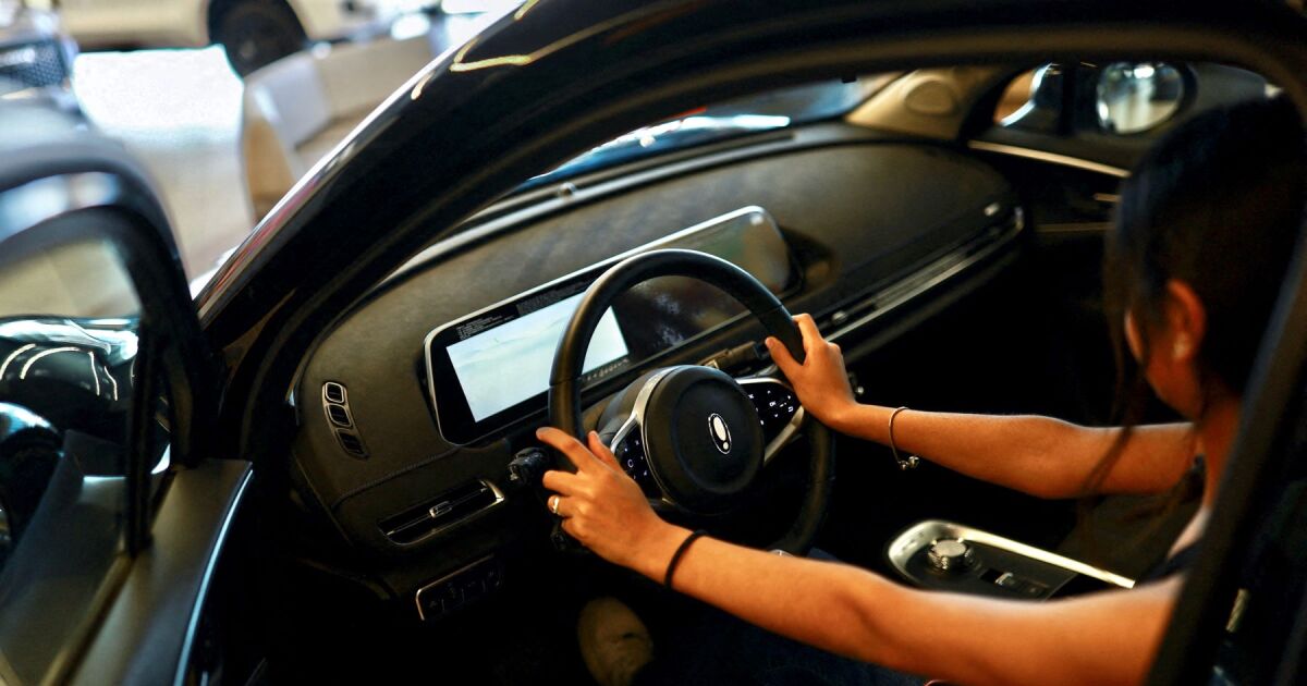 neden farklı üreticiler aynı modeli başka bir isimle satıyor?