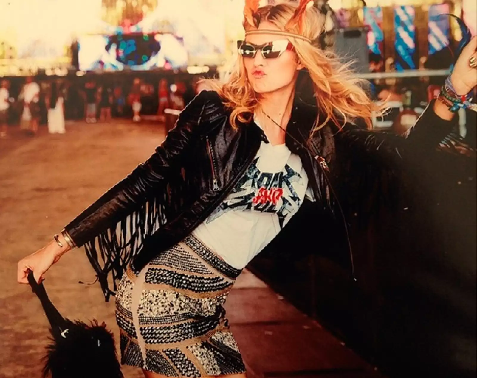 Instagram: @lenagercke.