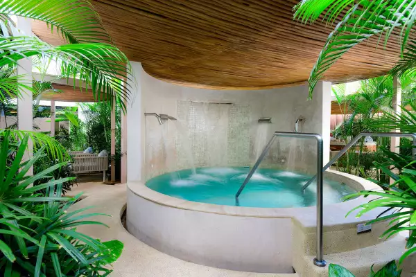 CUNMC_Spa_Hydrotherapy_Circuit_01.jpg