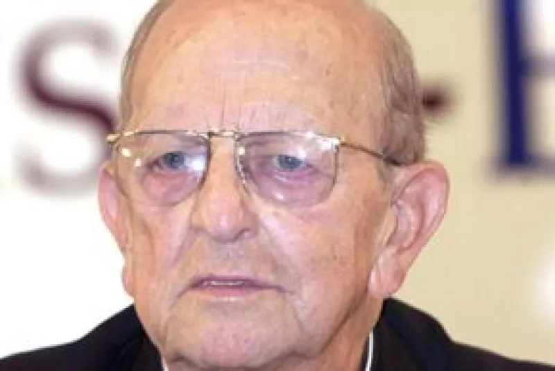 El fundador de los Legionarios de Cristo, fallecido el año pasado, llevó una doble vida en la que tuvo un romance con una mujer con quien procreó una niña, hasta ahora desconocidas.