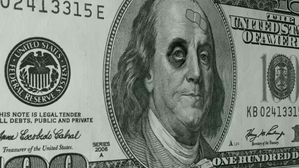 Tipo de cambio. Dólar golpeado