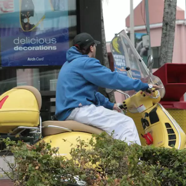 Cristian Castro estrena look