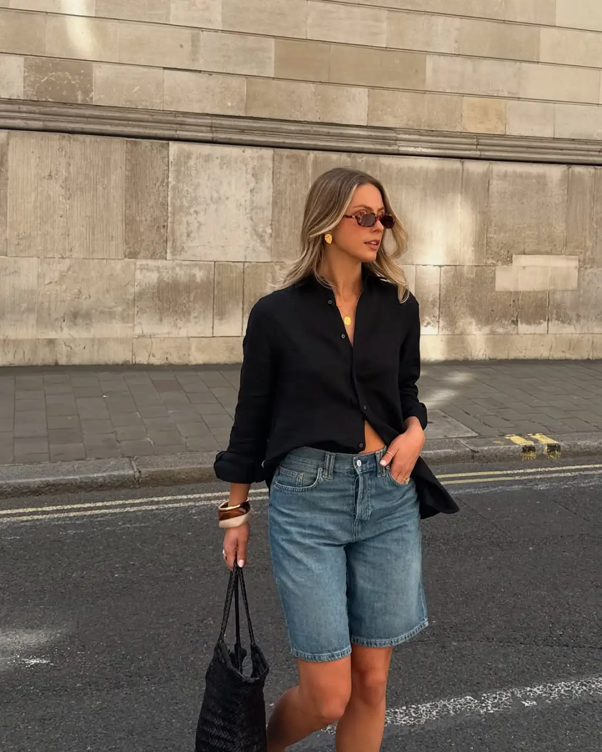 look minimal con jorts.jpg
