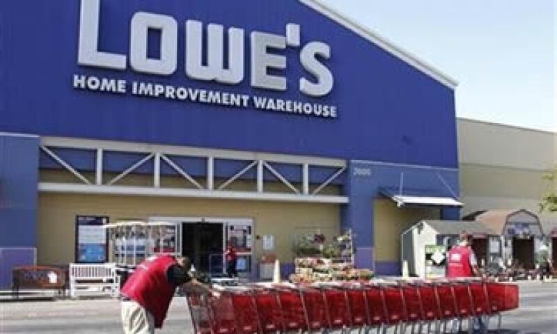 Lowe’s ha sido más lento en recortar costos que el líder del sector Home Depot. (Foto: Reuters)