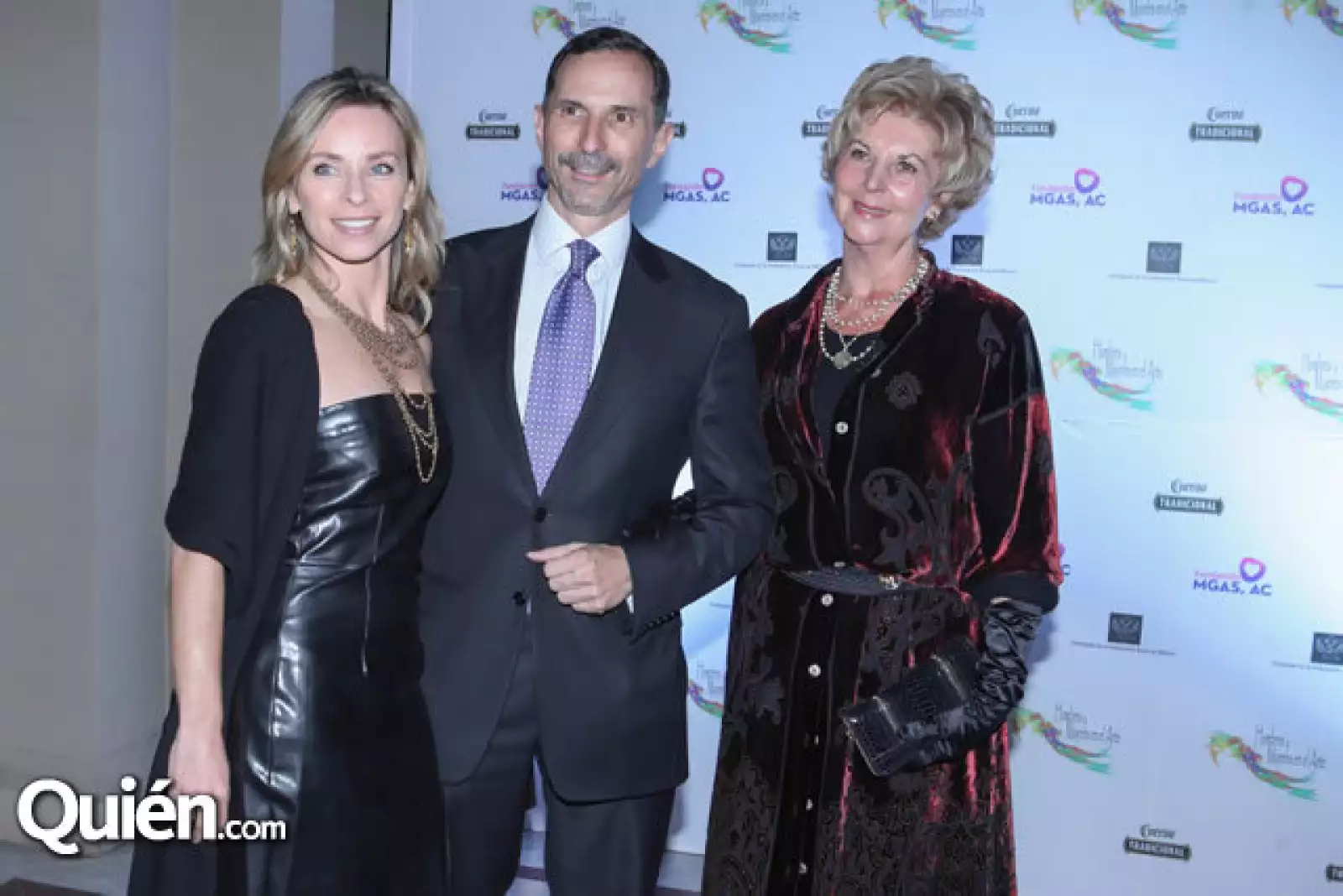 Shanon Fernández, Alejandro Torres y Jena Pearson