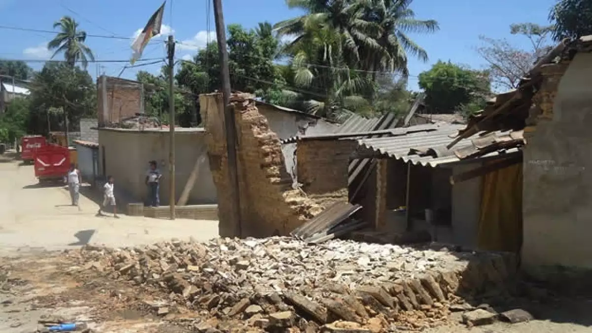 Gobierno federal y de Guerrero ofrecen apoyos por sismo 