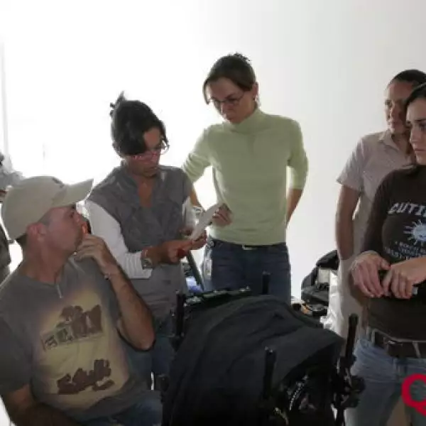 Manolo Cardona Backstage