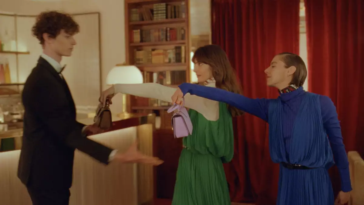 Longchamp_Les-Filles_28.png