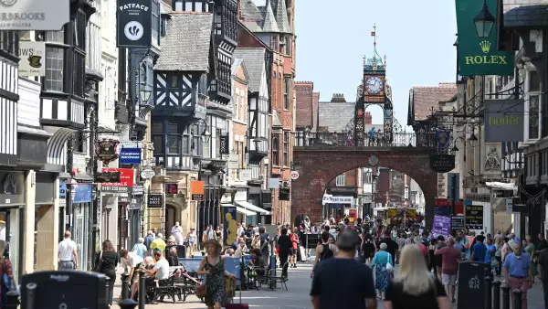 BRITAIN-ECONOMY-RECESSION-HEALTH-VIRUS