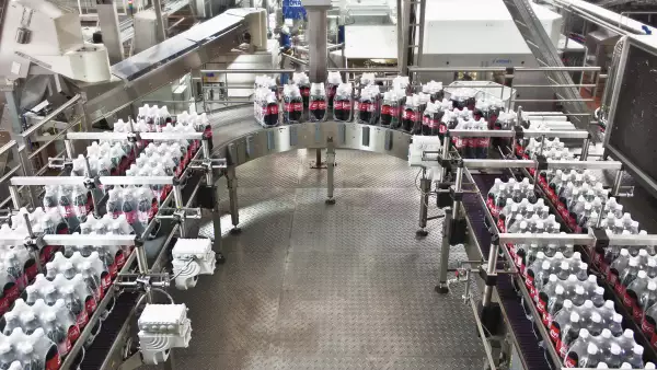 Algunos de los productos que embotella la regiomontana Arca Continental.