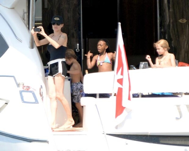 Angelina y Brad disfrutaron junto a sus hijos de la costa de Malta.
