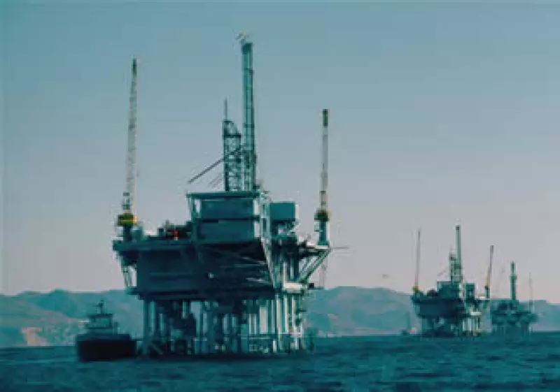 El petróleo operó entre los 97.42 y los 103.40 dólares. (Foto: Photos to go)