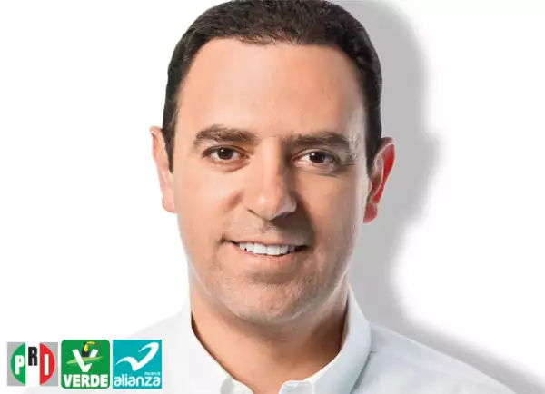 Alejandro Tello Cristerna.