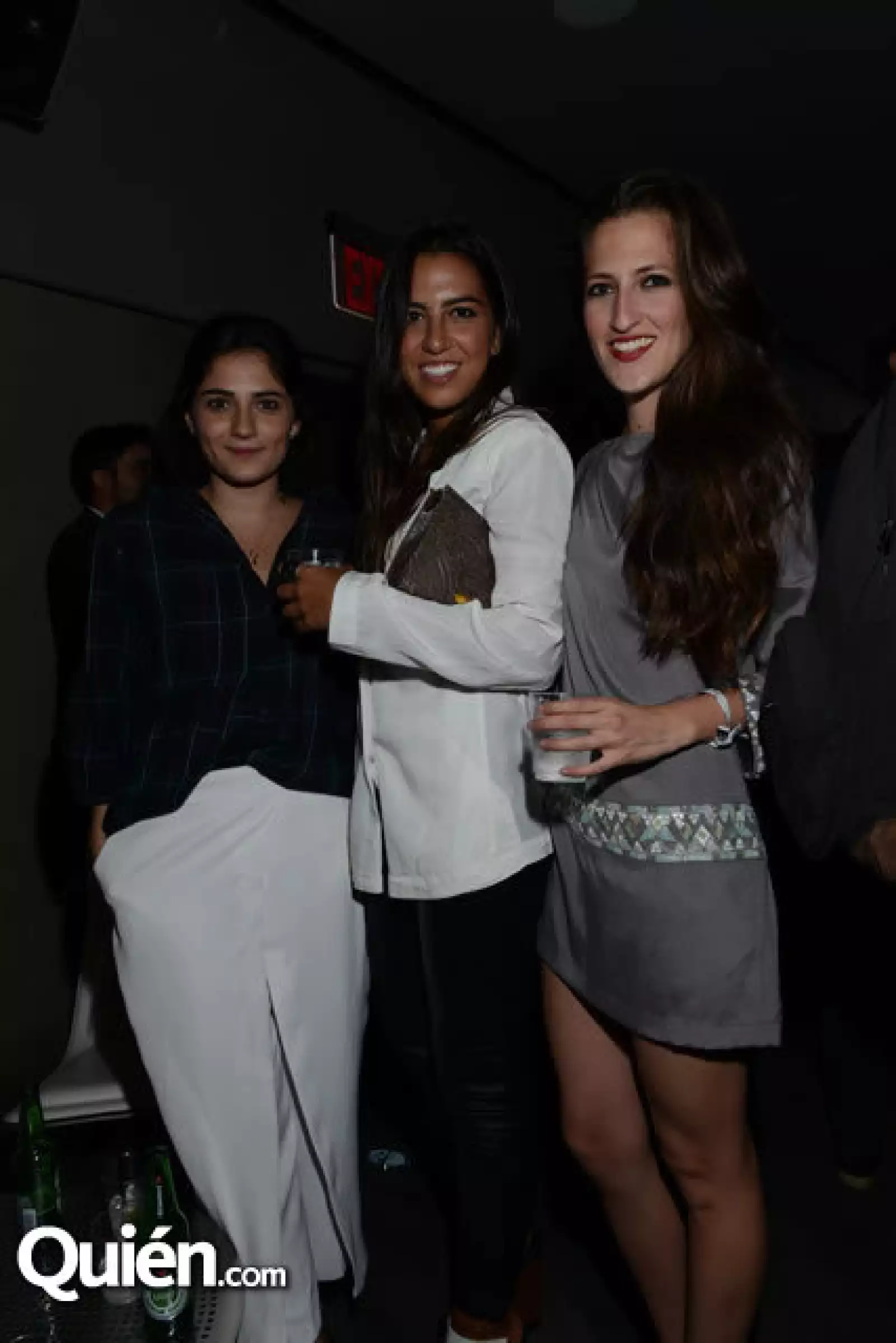 Ximena Vivanco con Daniela y Jessica Velasco