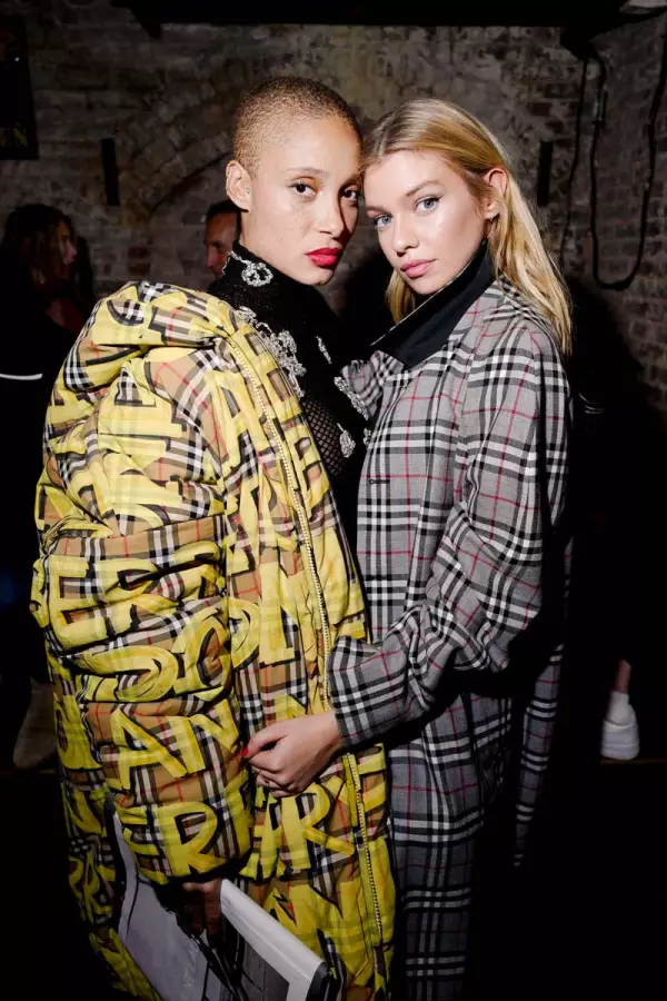 Adwoa-Aboah-and-Stella-Maxwell-wearing-Burberry-at-a-party-to-celebrateˇThe-Last-Magazine'sˇtenthˇanniversary-hosted-byˇBurberry-and-Adwoa-Aboah--(1)