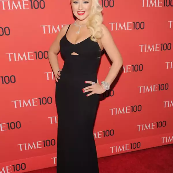 Para la alfombra roja de los 100 personajes más importantes de la revista Time el pasado 23 de abril, ya podía verse un gran cambio en el cuerpo de la rubia.