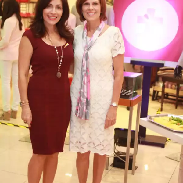 Caro Rangel de Palma y Magdalena Chapa de Domínguez