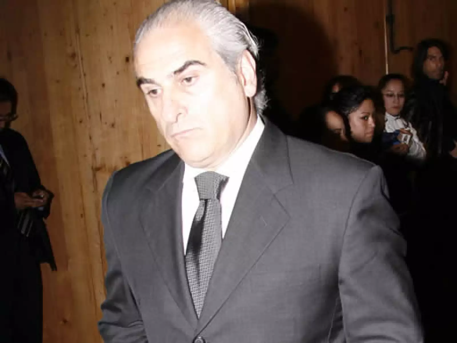 El ex dueño de Gigante, Ángel Losada, quien estuvo secuestrado en 1994, también acompañó a la familia Martí.