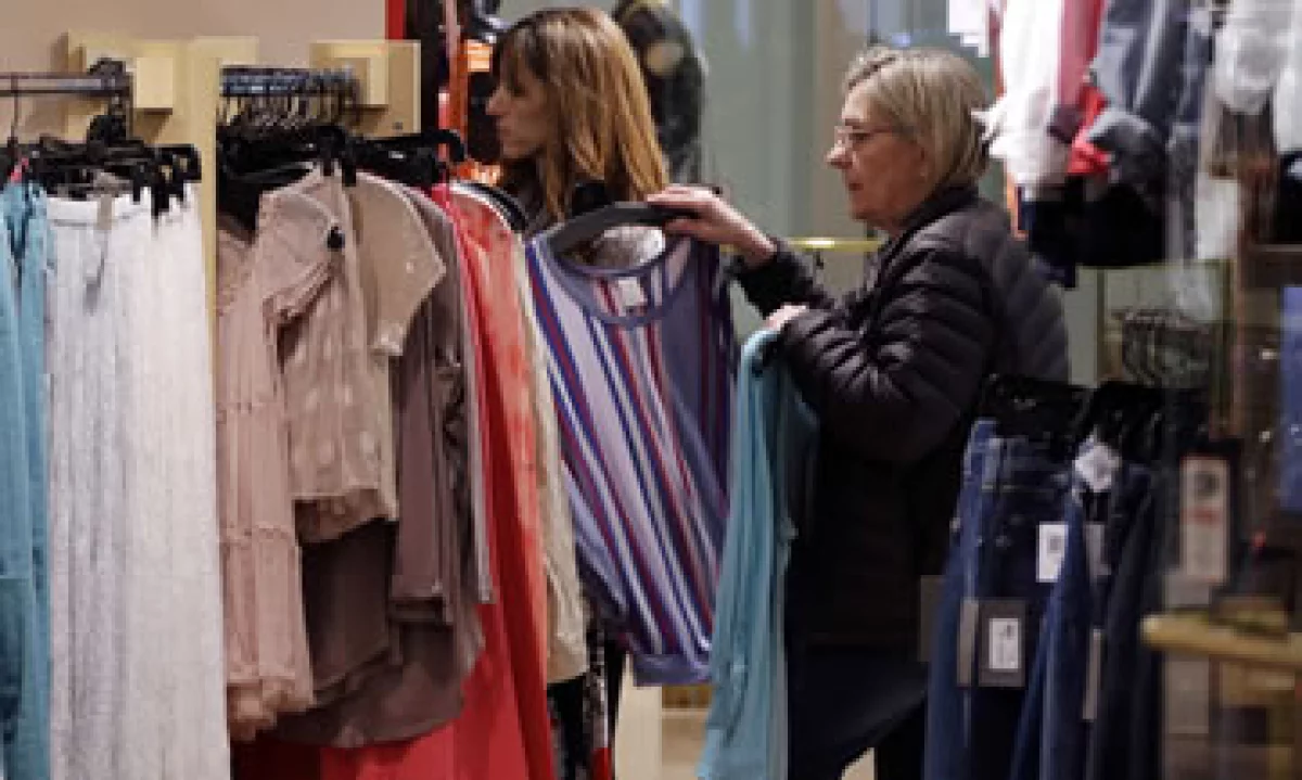 La economía estadounidense creció a un ritmo de 2.4% en el primer trimestre del año. (Foto: AP)