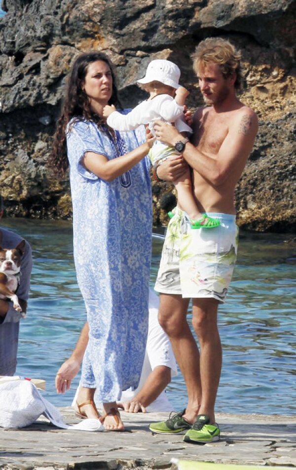 Tatiana Santodomingo y Andrea Casiraghi fueron captados con su hijo, el pequeño Sacha.