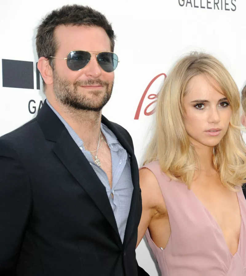 Aunque no se dijo el motivo de su ruptura, se sabe que para la entrega del Oscar ya no eran novios, conservando su amistad para asistir juntos a la gala.