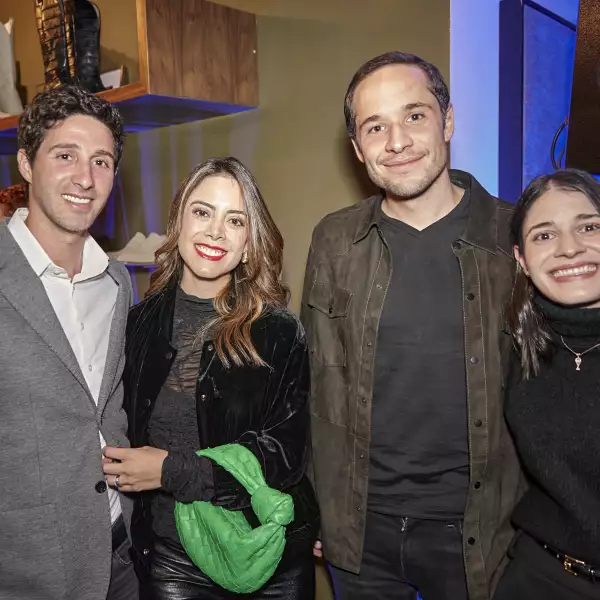 ARMANDO ALVEZ_JIMENA CHAVEZ_SANTIAGO SAVEDRA_MARIANA RUIZ.jpg