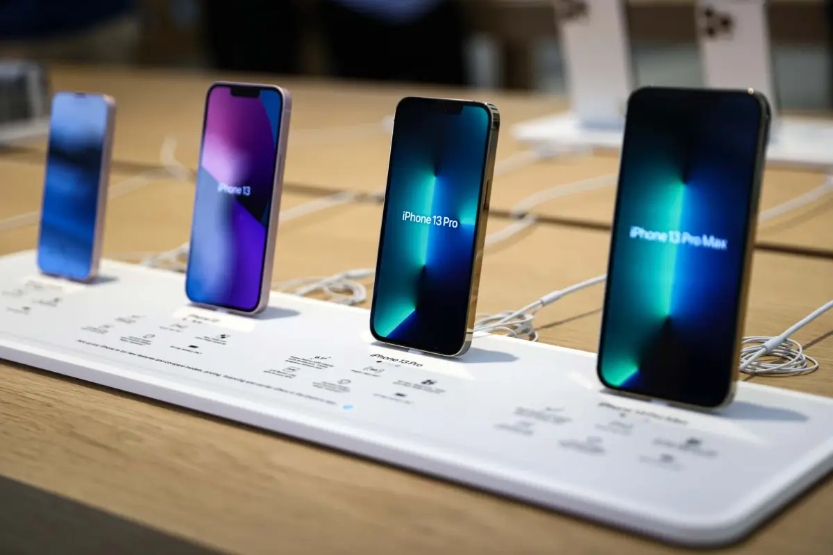 Las ventas de dispositivos Apple impulsaron los ingresos de iShop. 