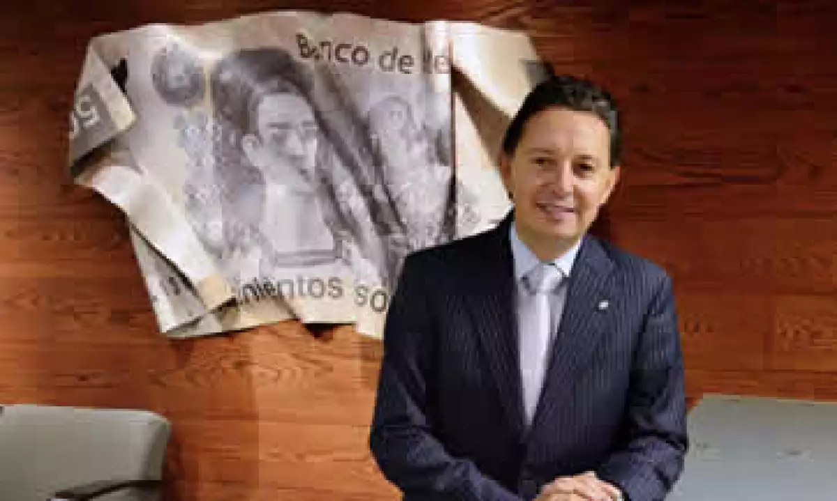 Carlos Rojo tiene dos posgrados en la UCLA, según información de Interacciones. (Foto: Cortesía del Grupo Financiero Interacciones)