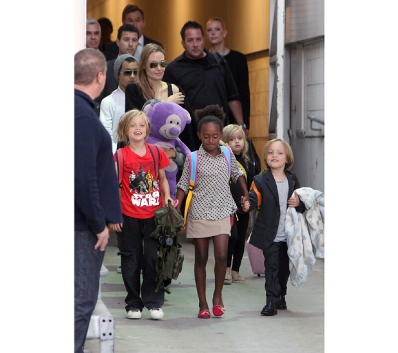 La familia Jolie Pitt se veía feliz a su llegada a Sidney, Australia.