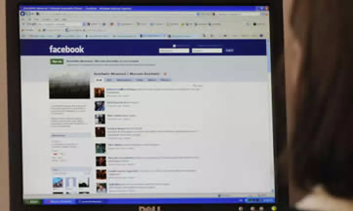 Las personas que usan Facebook tienen 9% más vínculos cercanos en su red social en general respecto a otros usuarios de Internet. (Foto: AP)