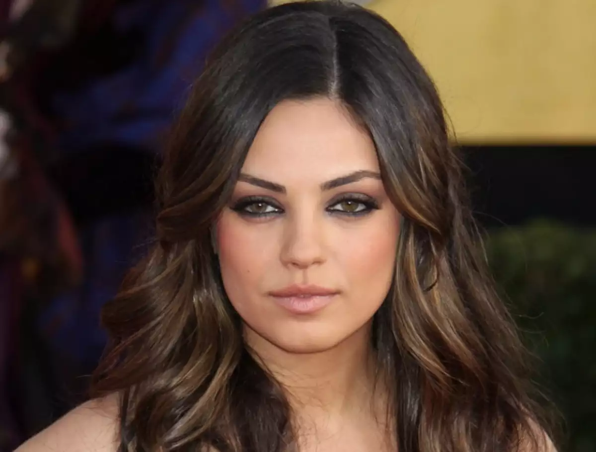 maquillaje de ojos mila kunis