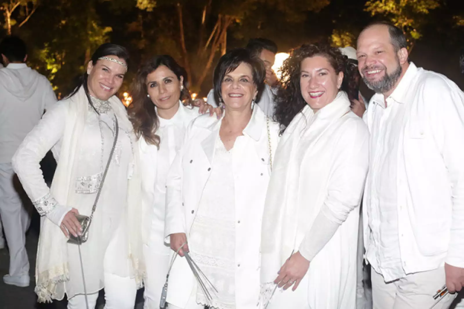 Karen,Rosi,Ángela,Erika y Fernando Lan