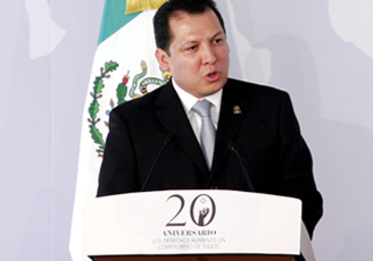 Los presupuestos de la CNDH y su estructura, que preside Raúl Plascencia, asciende a 2,344.6 mdp en 2010. (Foto: Notimex)