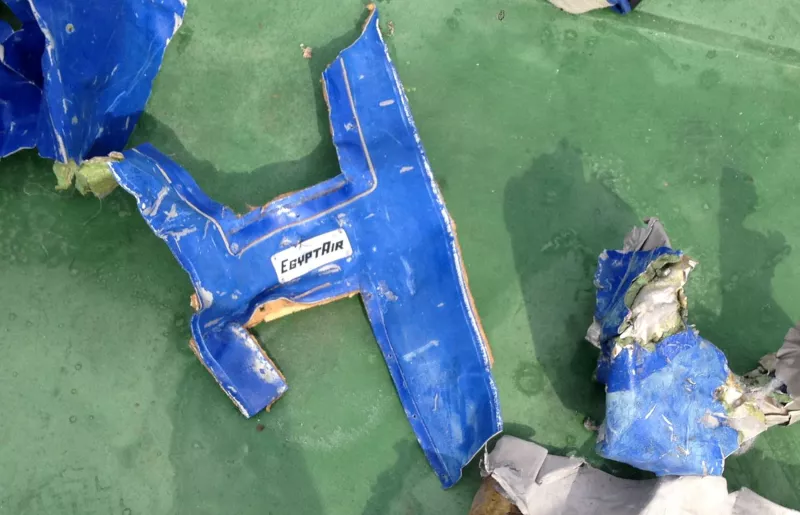 Ya se han hallado fragmentos de la aeronave, que desapareció en el mar Mediterráneo a mediados de mayo.