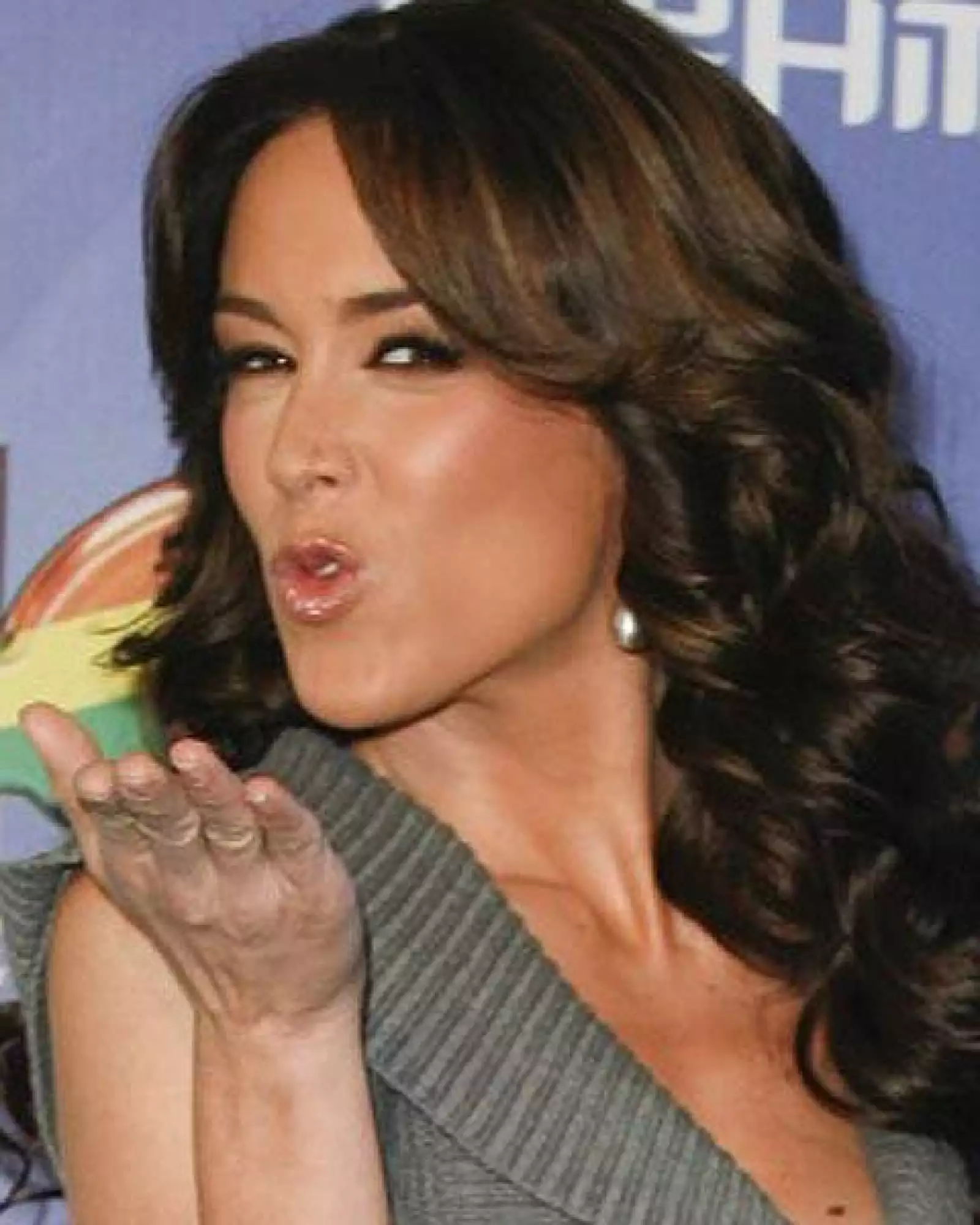 A su regreso a México, comenzó a modelar para algunas revistas de modas y juveniles, eventos y actividades altruistas a nivel nacional e internacional.