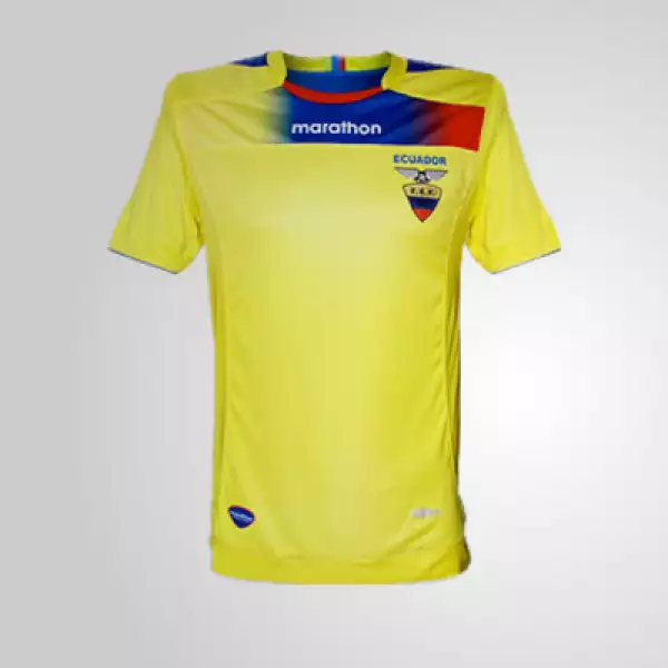 En este renovado conjunto, buscan dar la cara jugadores como Valencia, medio del conjunto inglés Manchester United y Christian Benitez, artillero del América de México. Su playera puedes conseguirla por 59.99 dólares.