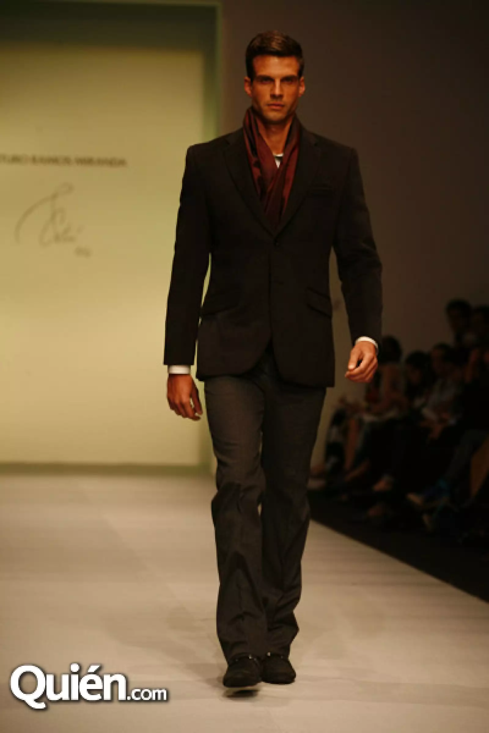 Desfile Arturo Ramos