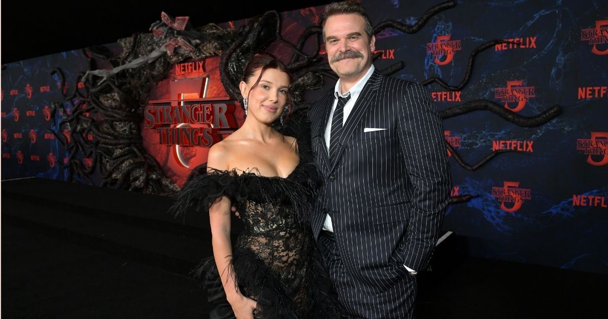 Netflix Los Une Millie Bobby Brown Y David Harbour Volver n A Actuar netflix-los-une-millie-bobby-brown-y-david-harbour-volver-n-a-actuar