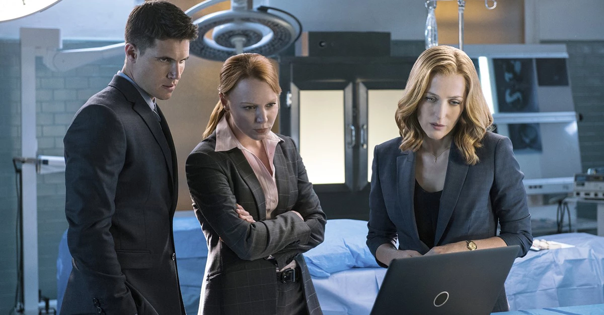 Fox Mulder y Danna Scully