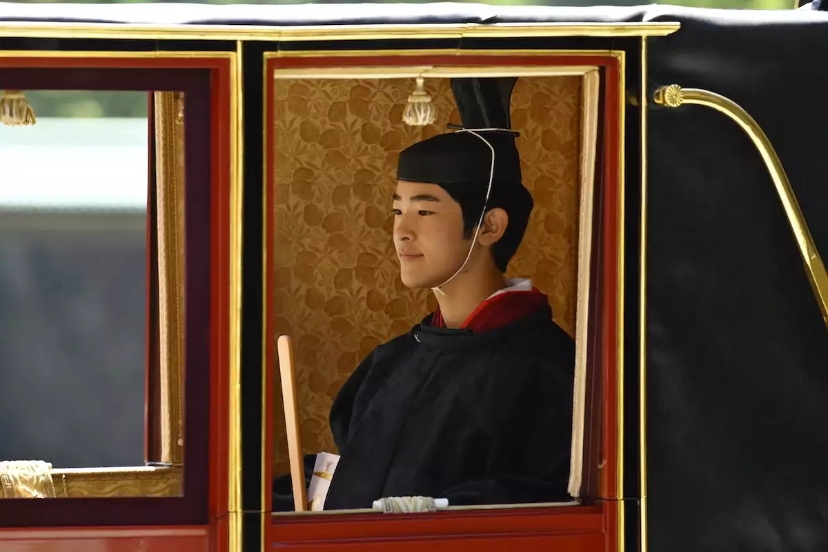 El príncipe Hisahito de Japón celebró su mayoría de edad con una ceremonia imperial