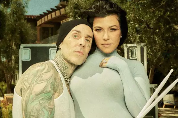 Travis Barker y Kourtney Kardashian ya Travis Barker y Kourtney Kardashian ya