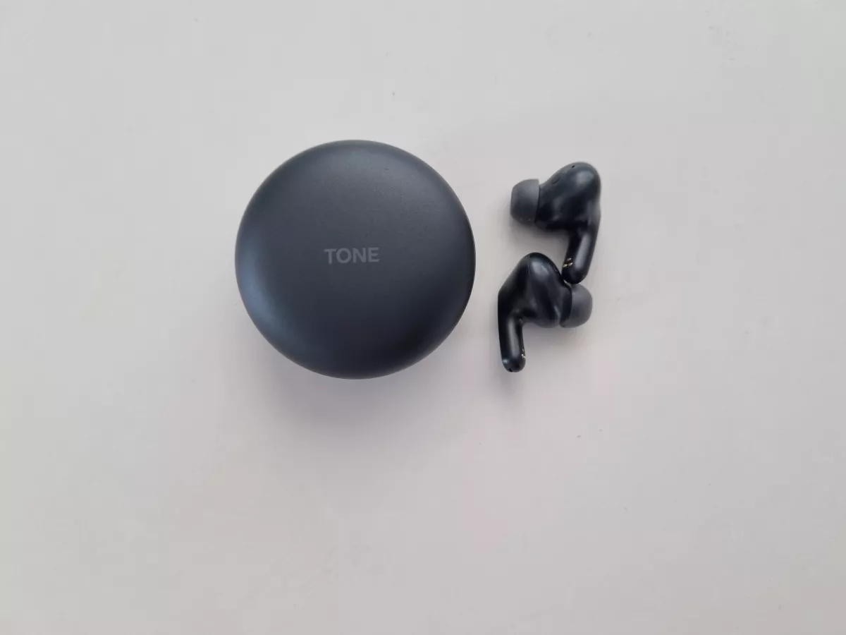 Detalles reseña LG Tone Free