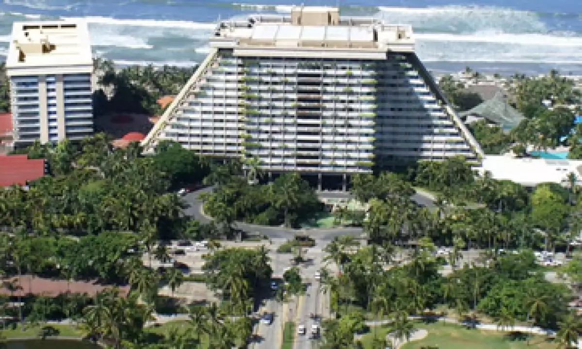 Fairmont y Pierre Marques aseguraron que asistieron a más de 3,600 huéspedes durante la contingencia. (Foto: Tomada de facebook.com/FairmontAcapulcoPrincess)