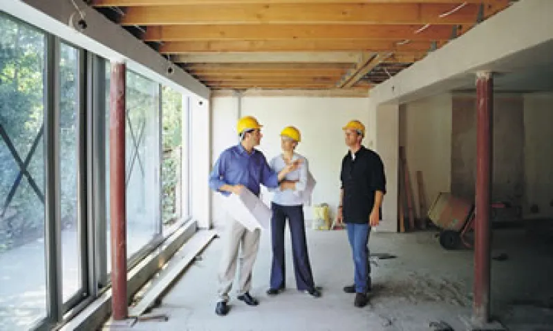 A principios del 2011, las metas de las constructoras de vivienda eran de un flujo de efectivo libre positivo, pero tras los decepcionantes resultados registrados en el tercer trimestre, bajaron sus expectativas. (Foto: Thinkstock)
