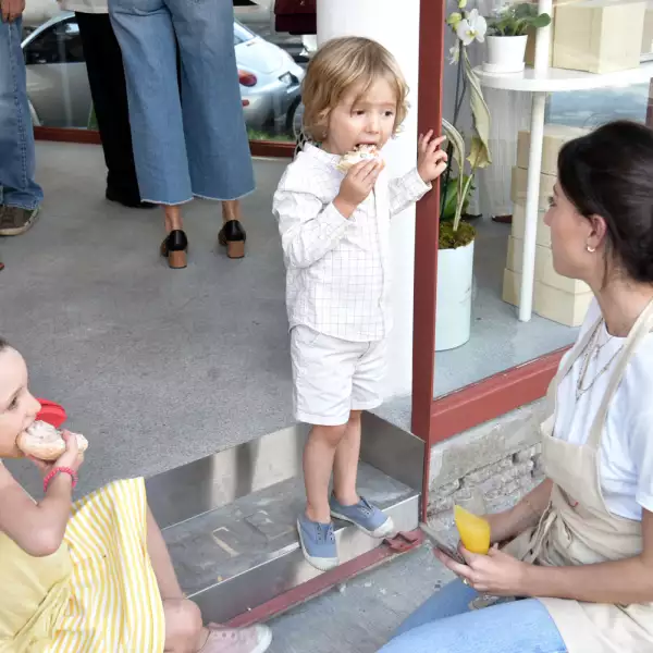 INAUGURACION CROSSANTS AND MIMOSAS 