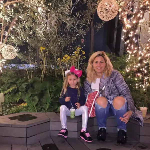 En Tokyo, Liliana pasó tiempo de calidad con su hija.