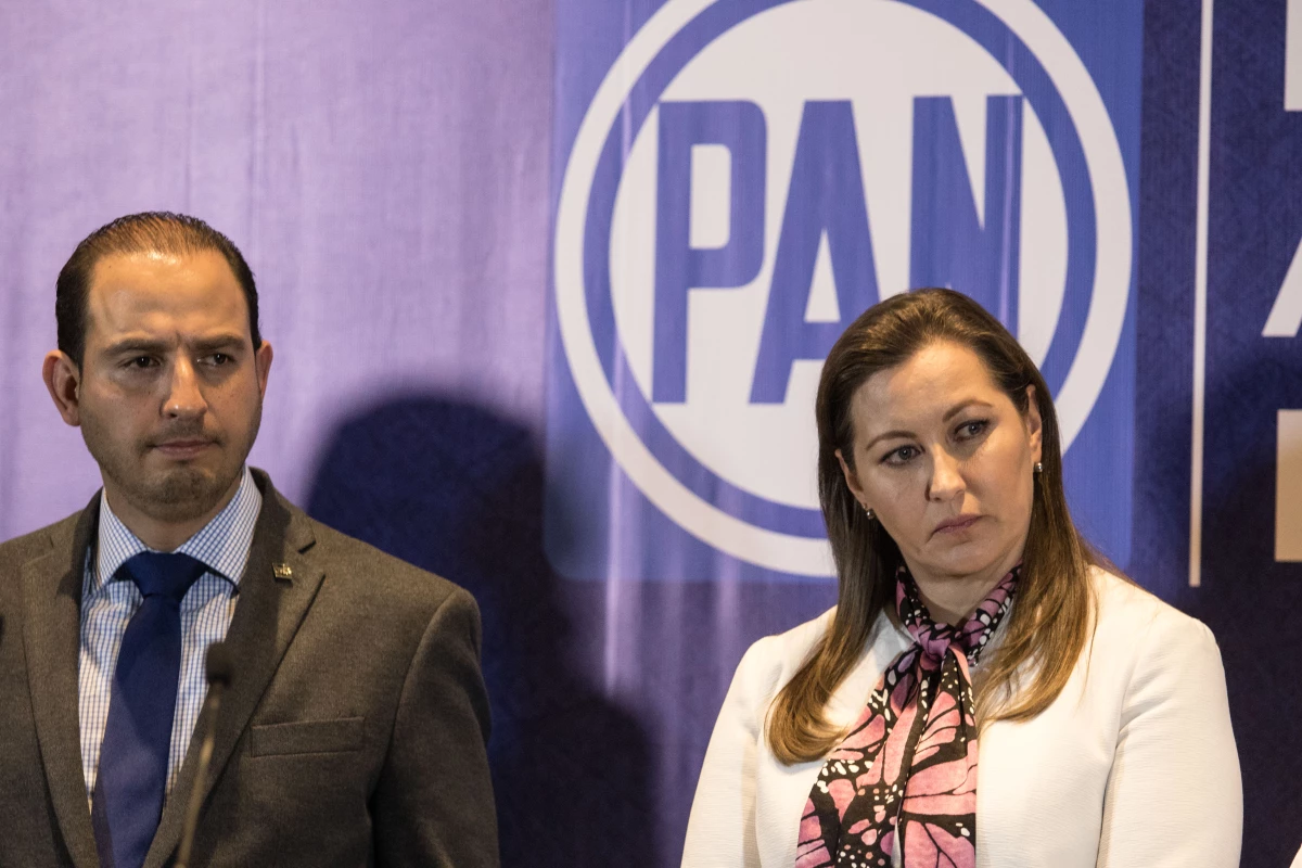 Marko Cortés y Martha Erika
