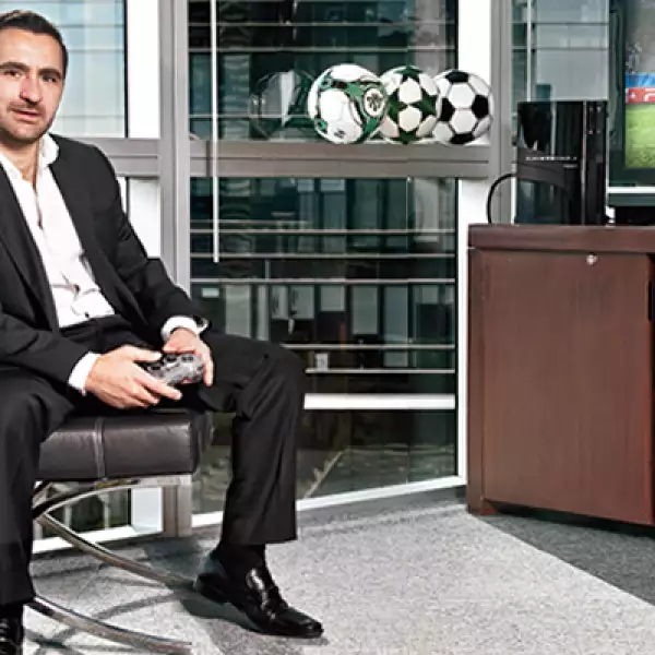 El Director Regional de Latinoamérica de Konami es apasionado del aire libre y los deportes extremos. Hoy divide su tiempo entre las oficinas de México, Brasil y Chile con marcas que han llegado a Hollywood, como la película basada en el videojuego Silent