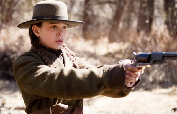 Nominada al Oscar por su madura actuación en `Temple de acero´, esta joven de 14 años está lista para brillar.